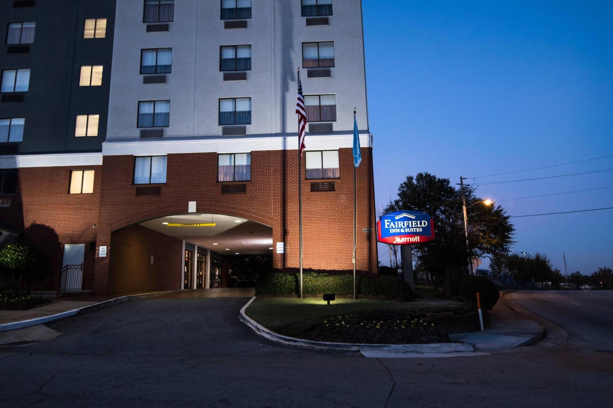 Fairfield Inn & Suites Atlanta Airport North מראה חיצוני תמונה